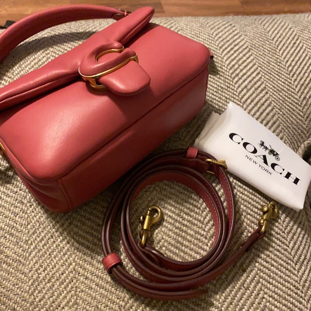 Coach pillow tabby 18 in color rouge